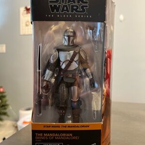 Star Wars The Black Series Mandalorian in Silver and Black